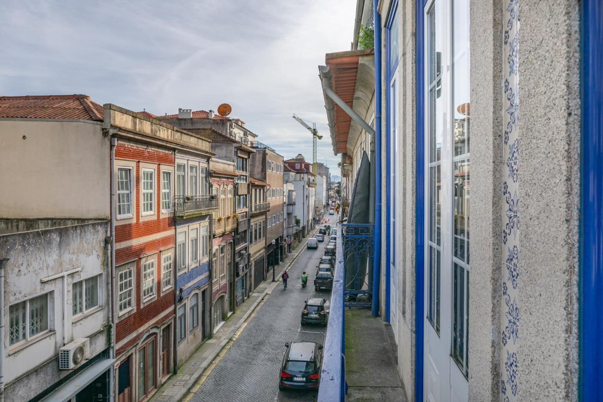 Deluxe Spacious Flats W Mezzanine By Host Wise Apartment Porto Exterior photo